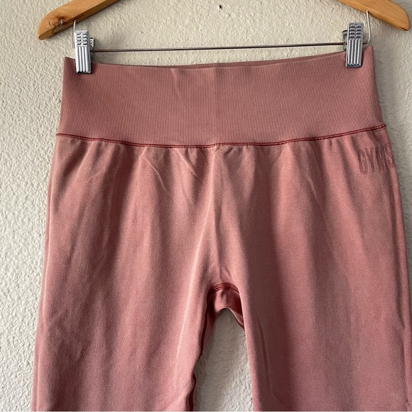 Gymshark Studio Leggings Women’s 28” Waist Pink Mandala Detail Print Activewear - Picture 2 of 12